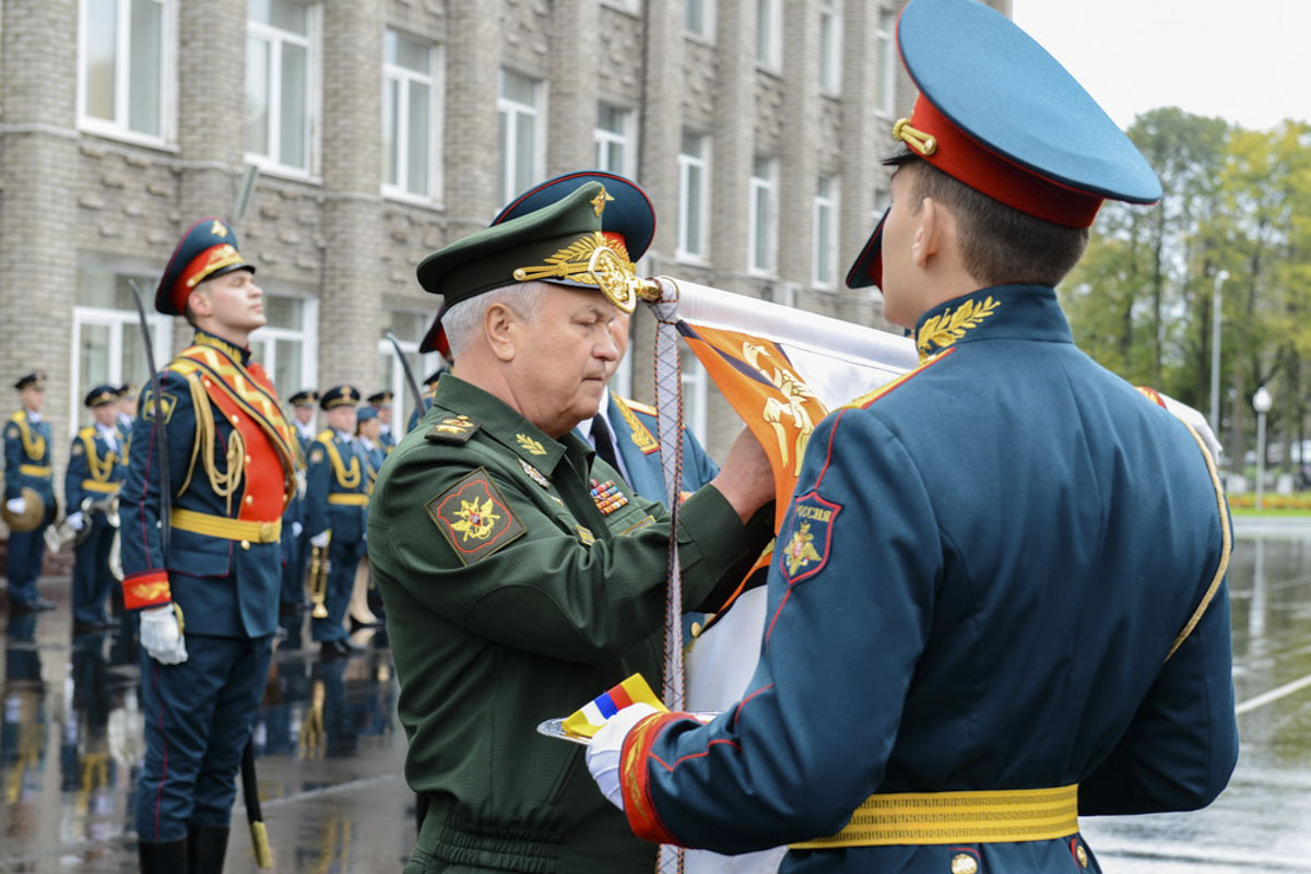 Череповецкое высшее военное инженерное радиоэлектроники. Череповец военное училище радиоэлектроники. Военный ордена Жукова университет радиоэлектроники. Череповецкий военный университет. Череповецкий высший военный университет радиоэлектроники.